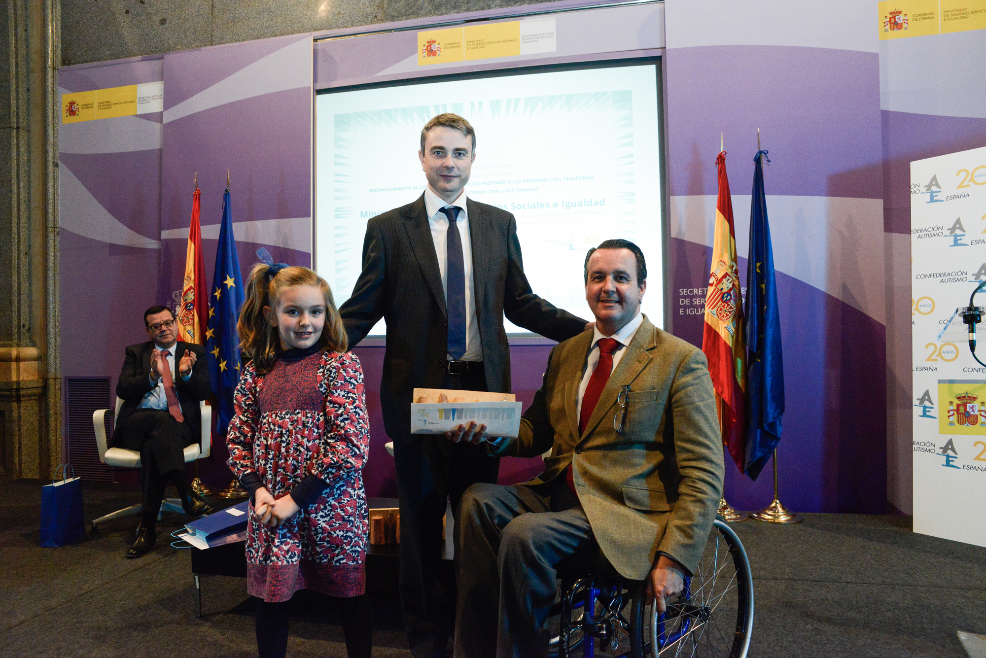 17892872998_954c06ef44_o_3