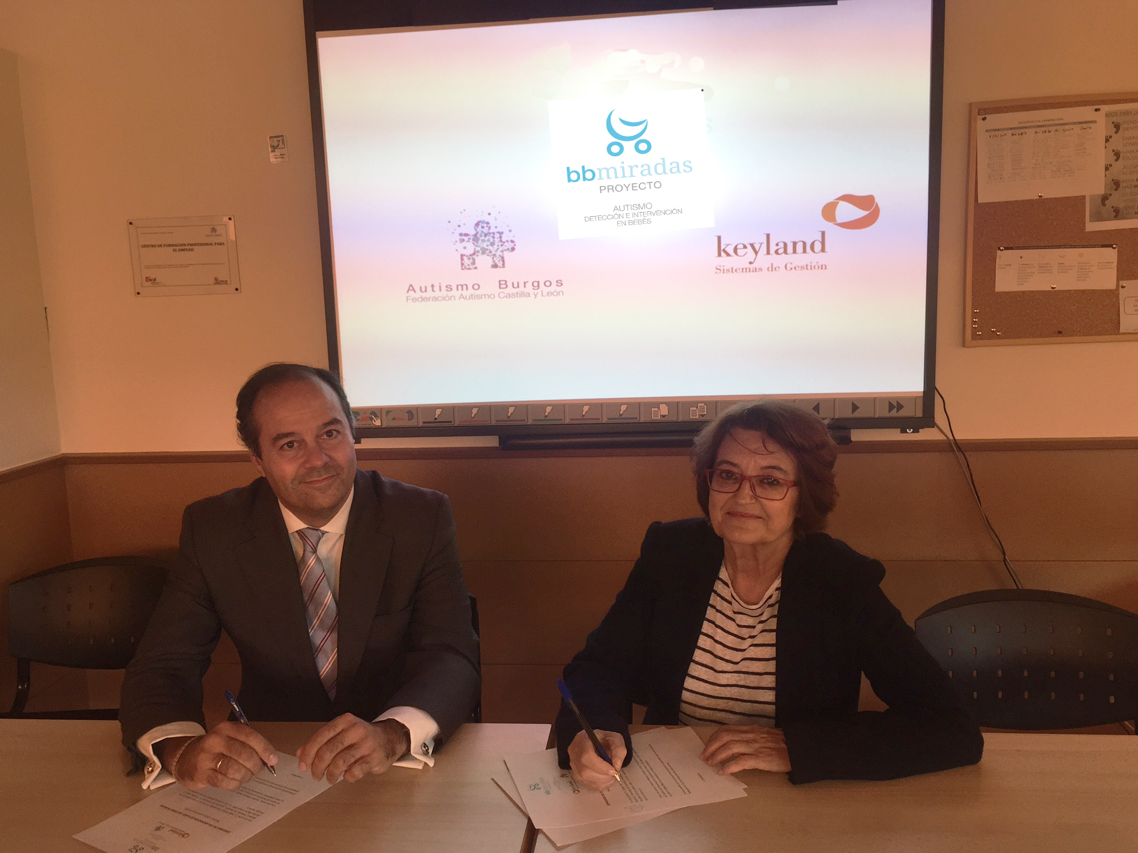 firma_convenio_keyland