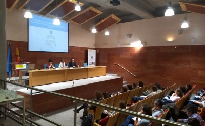 Hay que incrementar los esfuerzos para garantizar la accesibilidad de los entornos, bienes y servicios para las personas con TEA