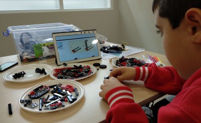 Autismo Albacete continúa con sus Talleres de Robótica y Tecnología – Robotec, impulsados por Fundación Orange y Autismo España