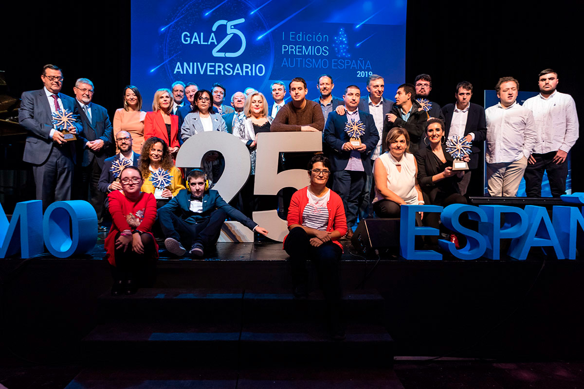 fotosgala25aniversario01_grupopremiados1