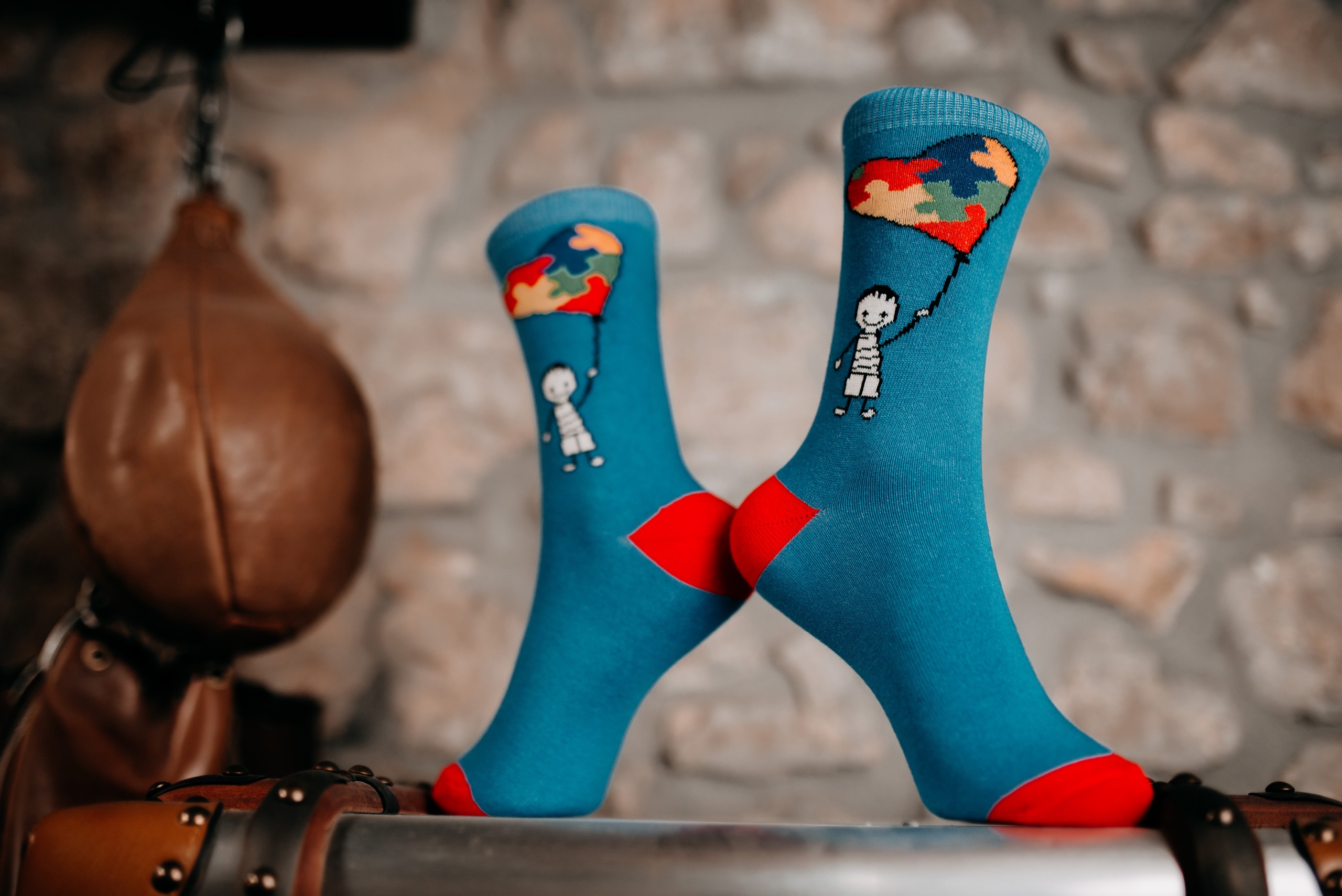 Calcetines solidarios con el autismo Dejate de Historias