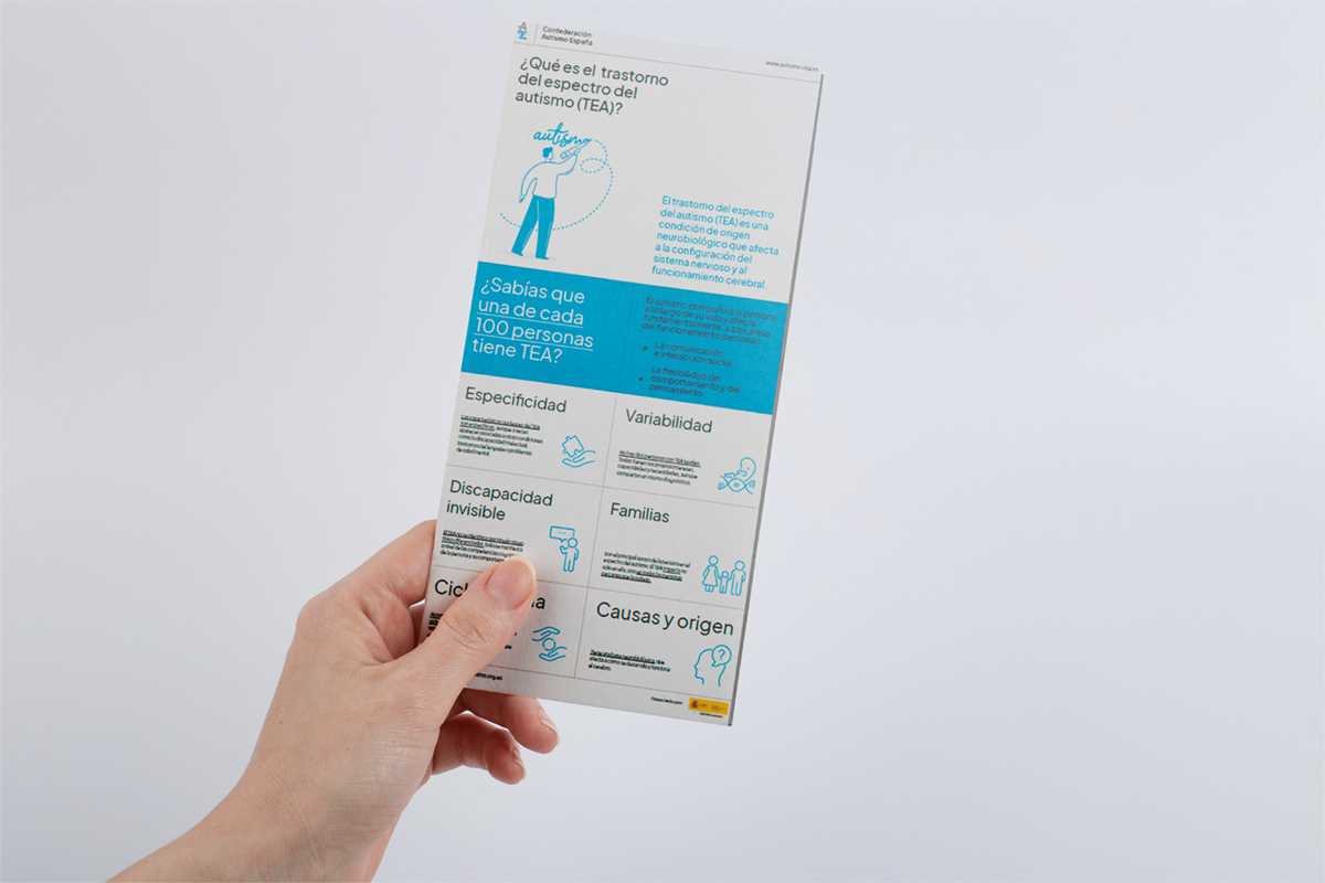 Muestra en papel de una guía de mano sobre el autismo