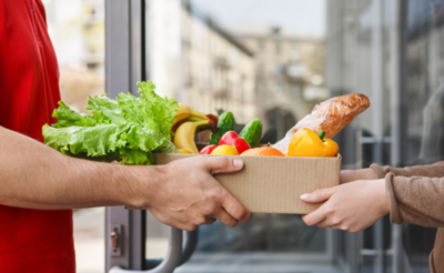 Autismo España reparte 30 cestas solidarias a familias en riesgo de exclusión social