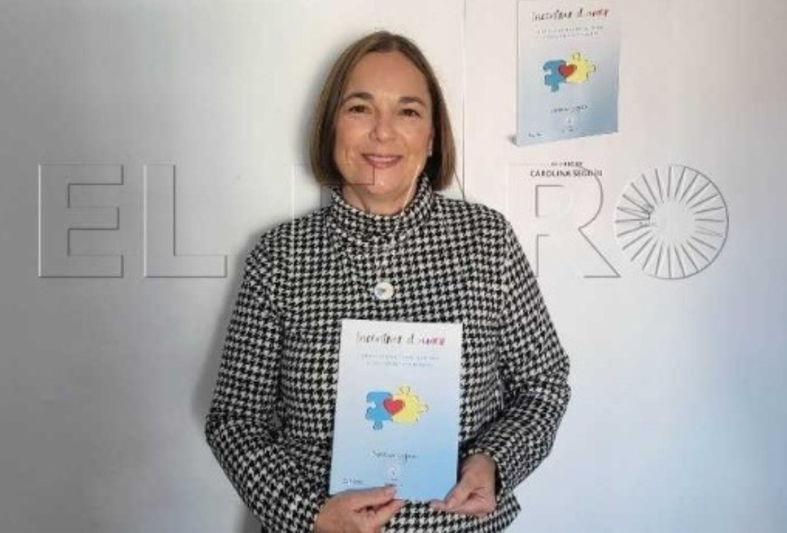 Madre de un chico con autismo posando a cámara