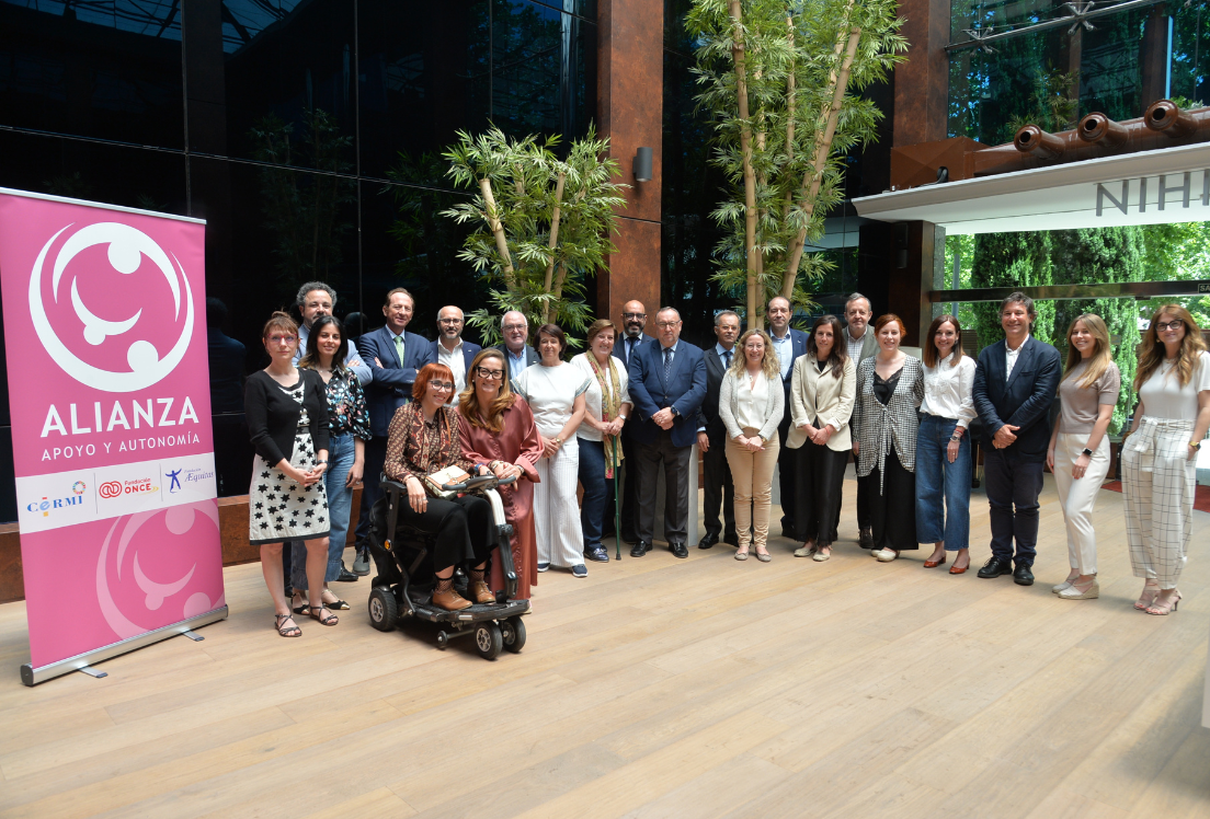 Representantes de las entidades que conforman la Alianza Apoyo y Autonomía